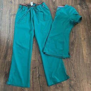 HeartSoul scrub bottoms size medium